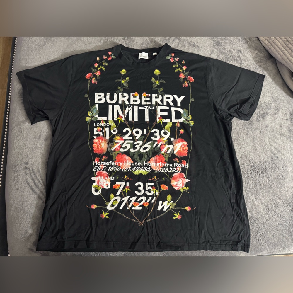Authentic men’s Burberry T-shirt, size XXL
